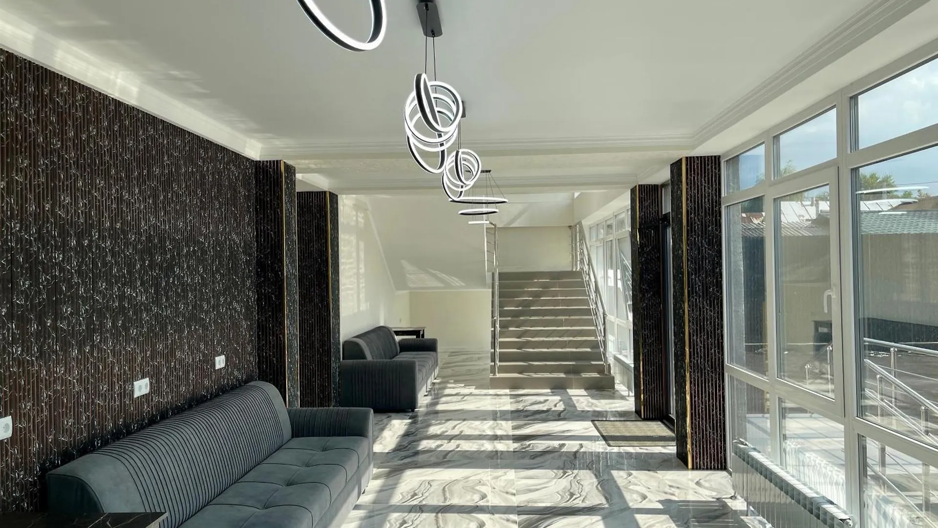 Urban Hotel Almaty 3*,